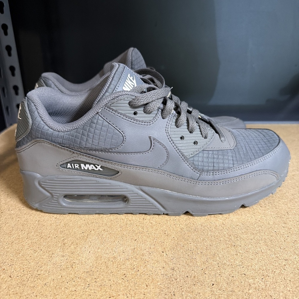Air Max 90 Men's Size 11 Essential Cool Grey Triple Grey